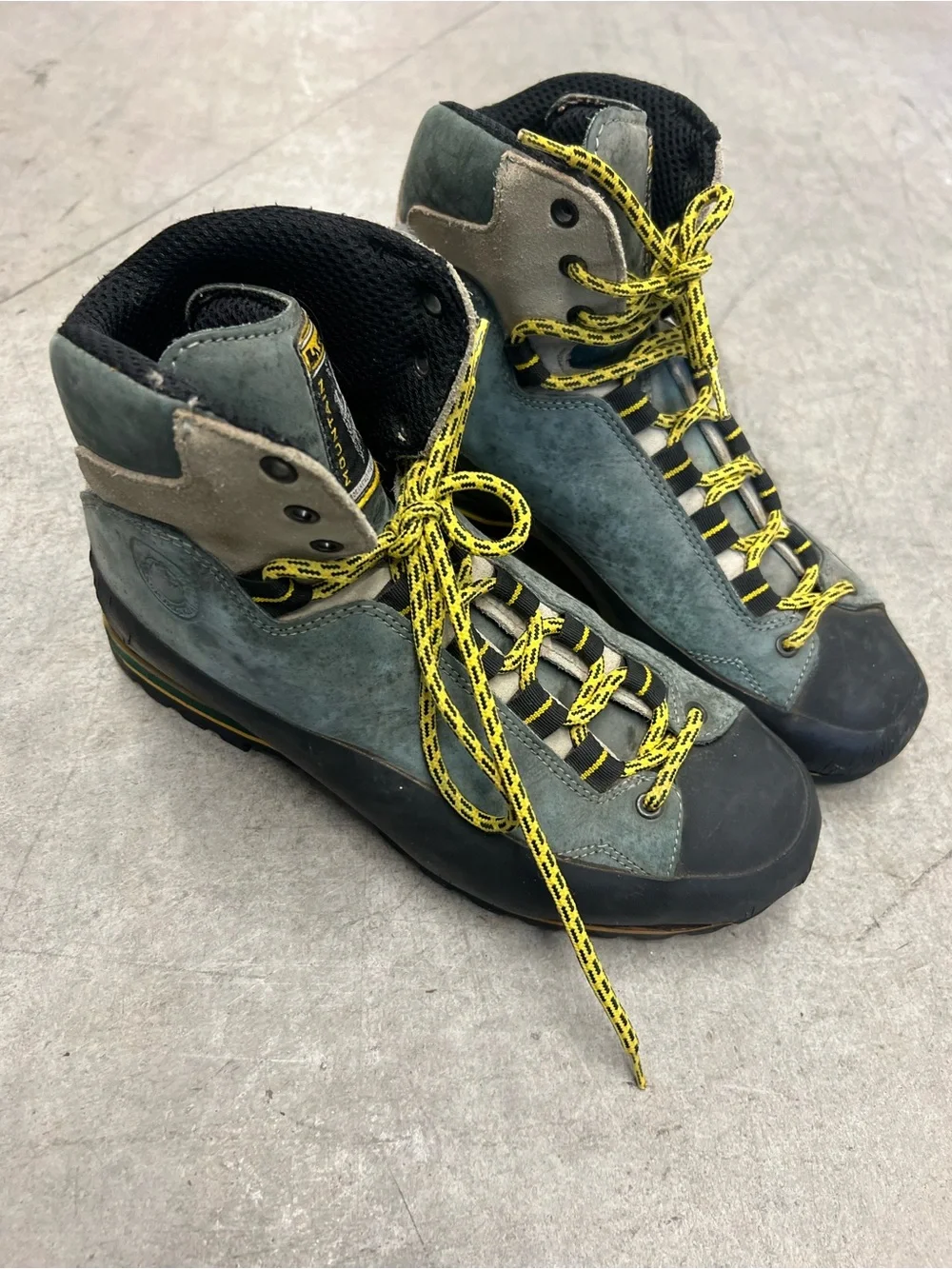 La Sportiva Teal Grey and Yellow Men's Mountaineering Boots men’s size 8
